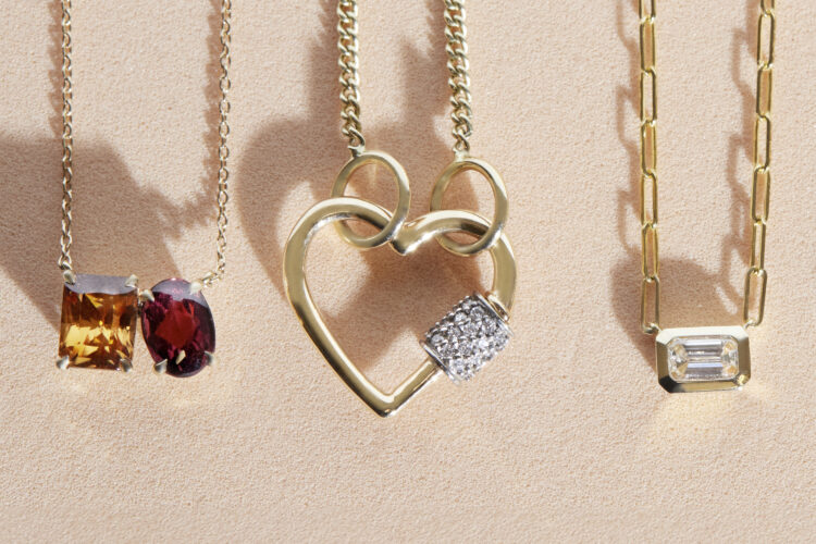 How to care for jewelry so it stays shining,  untangled and valuable